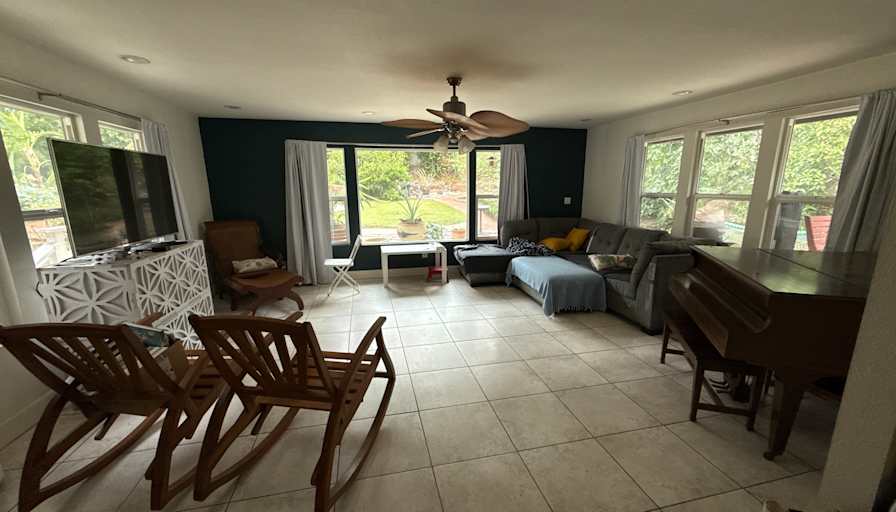 Israel's room