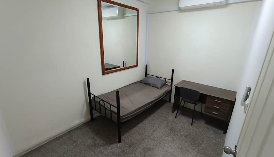 d's room