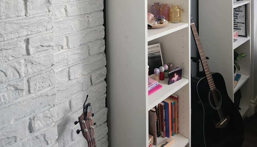 SALLY's room
