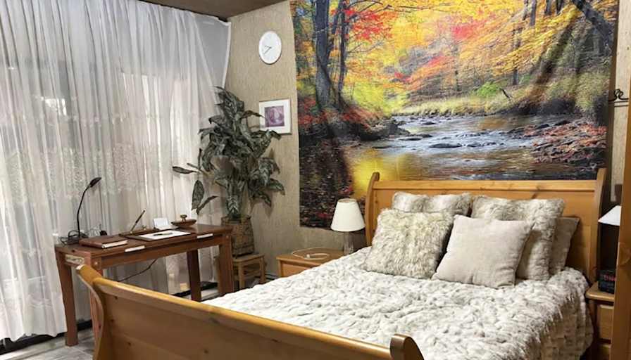 Eric Buckingham's room