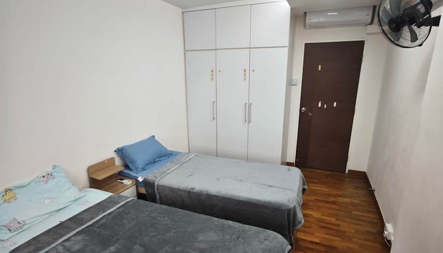 Seow yao hua's room