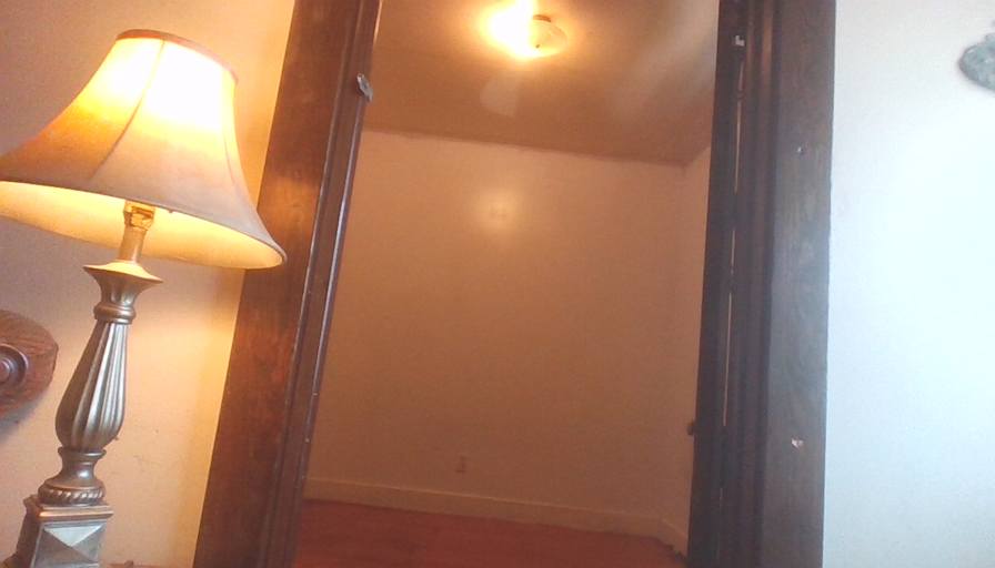 Room for rent's room