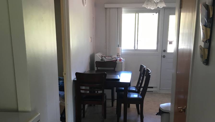 Renée's room