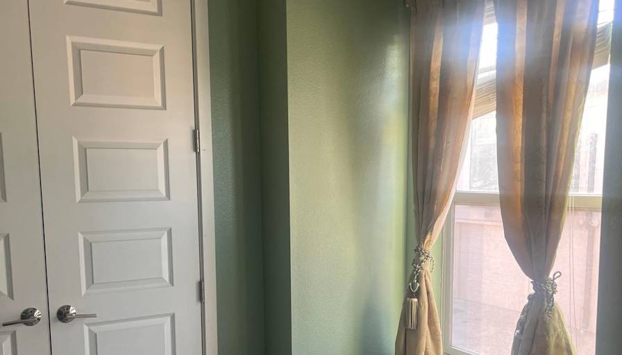 Div's room