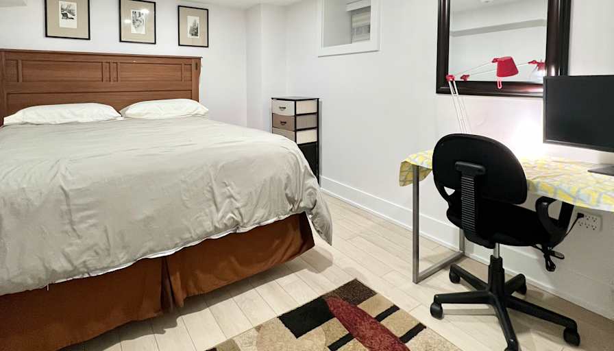 Mark Kay's room