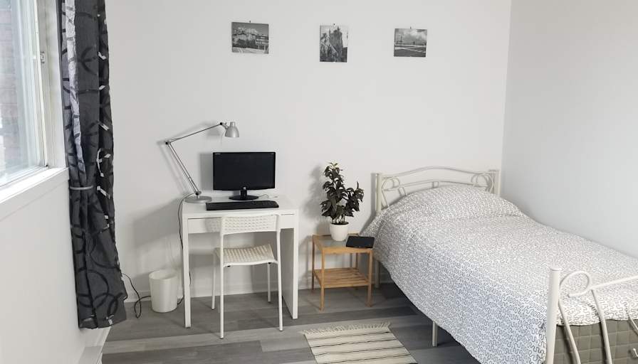 Lisa's room