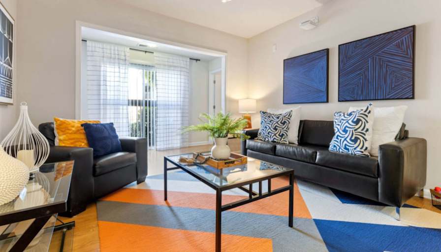 Alcove Rooms's room