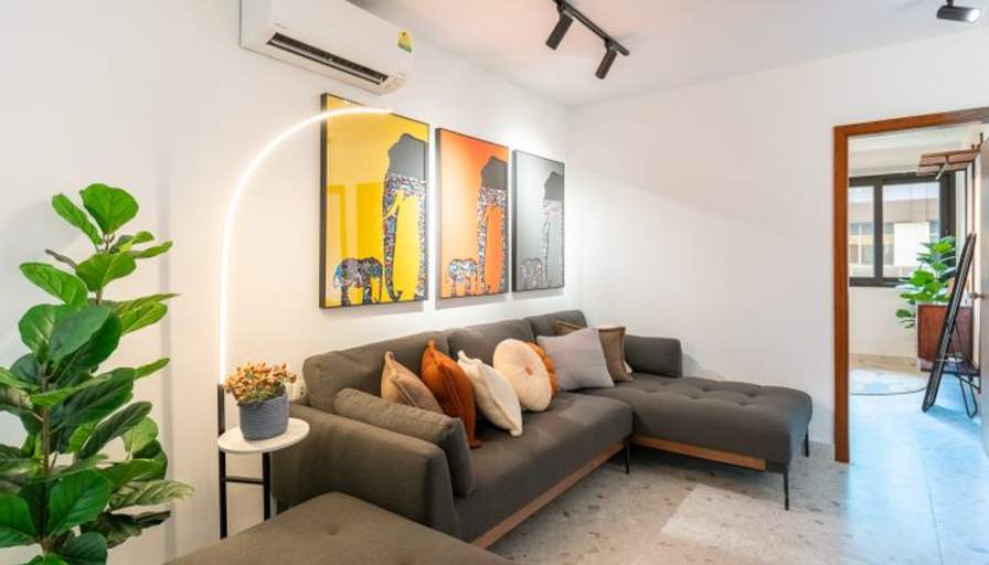 MetroResidences's room