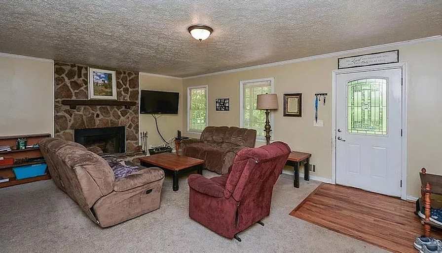 Alcove Rooms's room