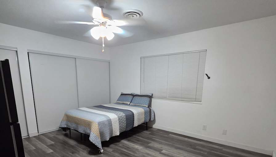 Kenia's room
