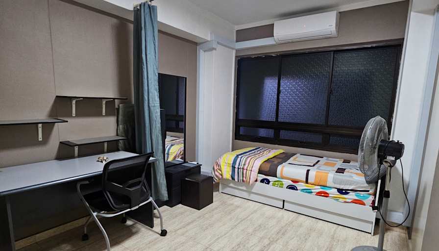 Vikie's room
