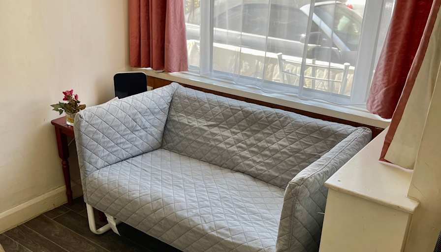 SavvaLET's room
