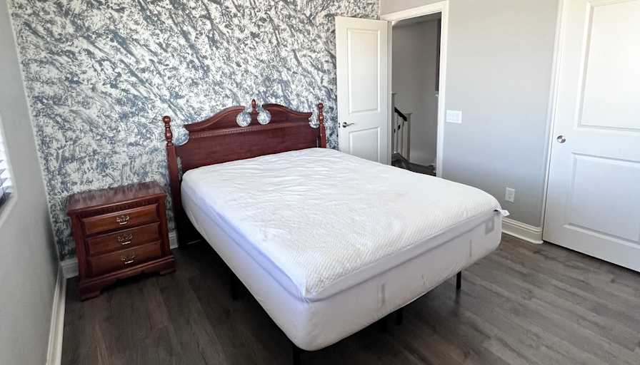 Miriana's room