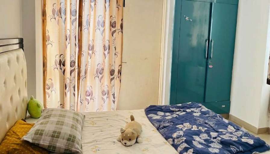 Geet's room