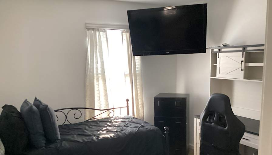 Betrece's room