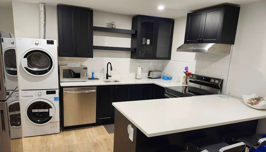 South Surrey - Grandview Heights's room