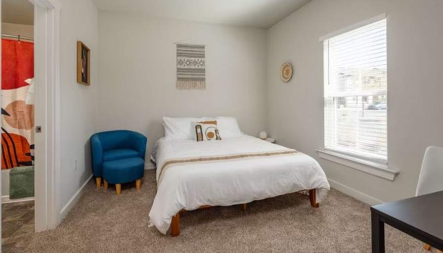 Oaklyn's room