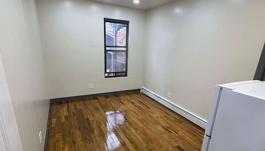 roomforrentinbridgeportct's room