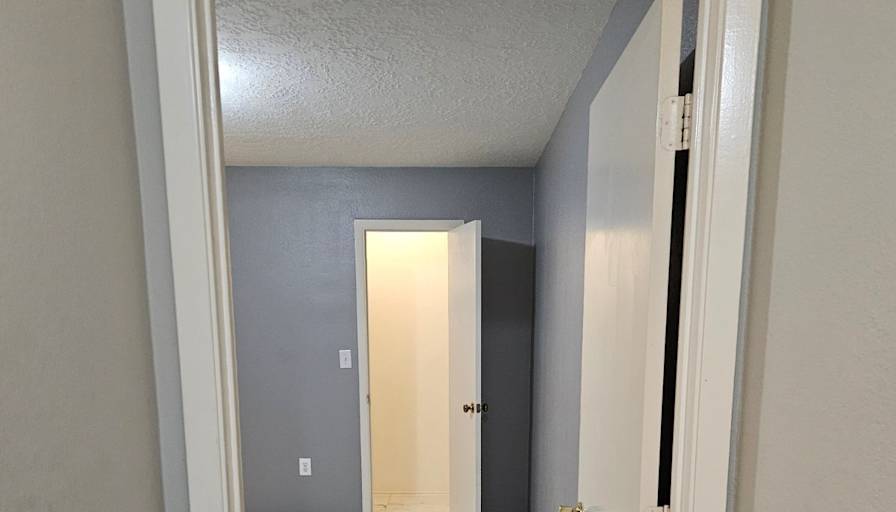 Le's room
