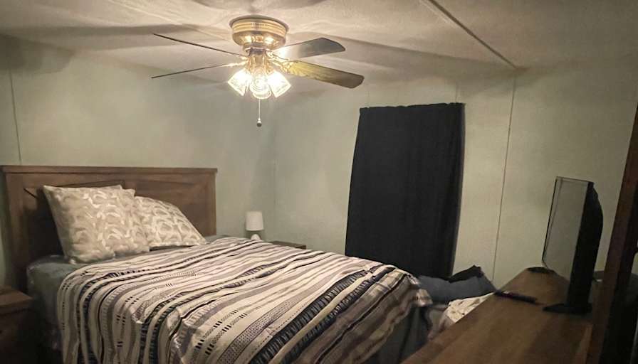 Tara's room