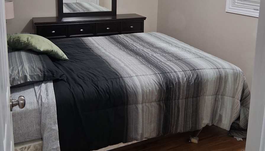 Darryl's room