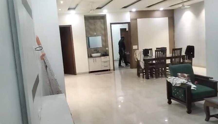Himanshu's room