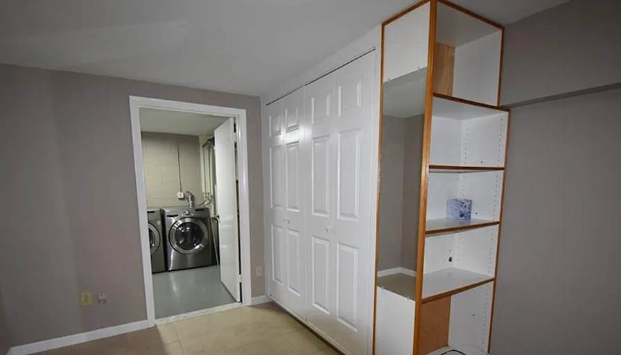 naomi chang's room