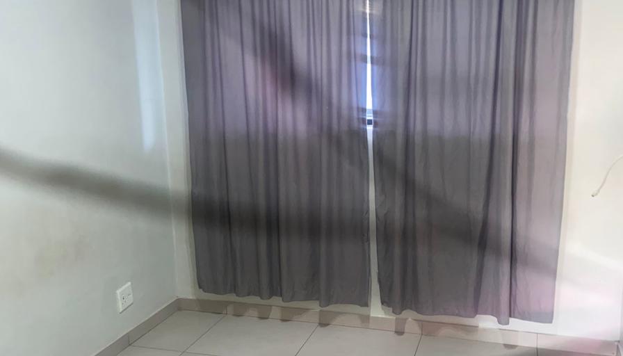Alexo's room