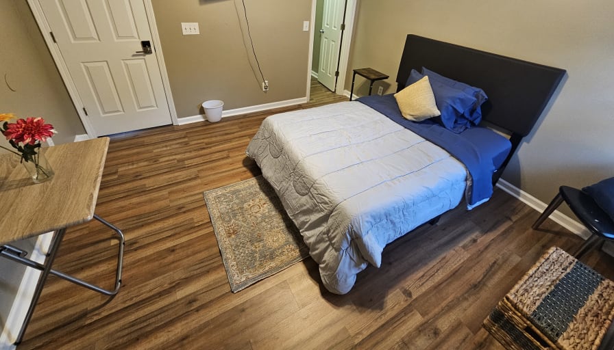 CL&C Property Management and Consulting's room