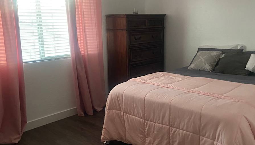 Rosie Flores's room
