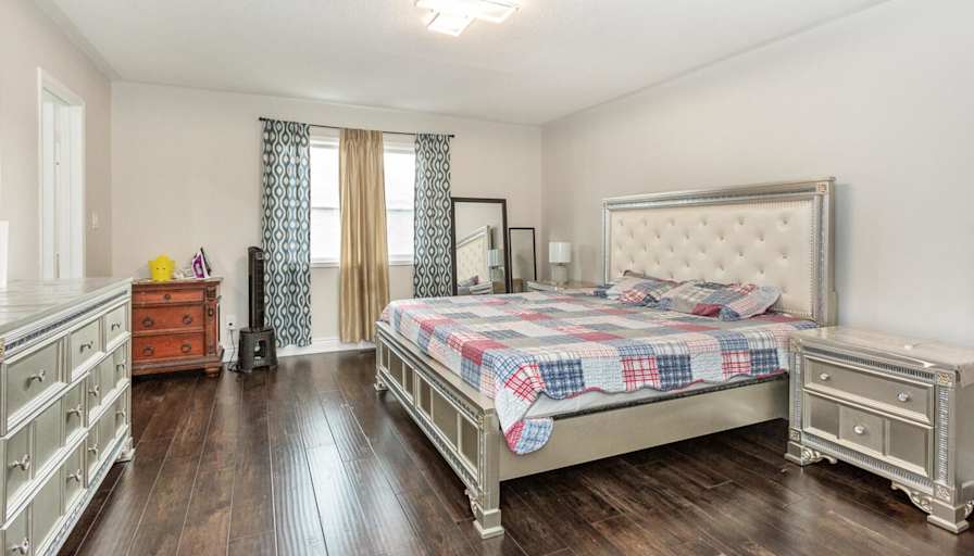 Gurjot Grewal's room
