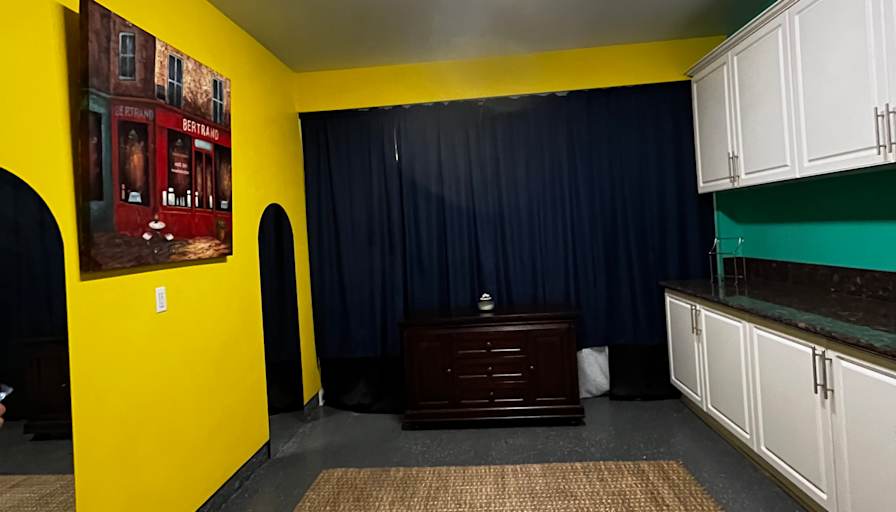 Fernando's room