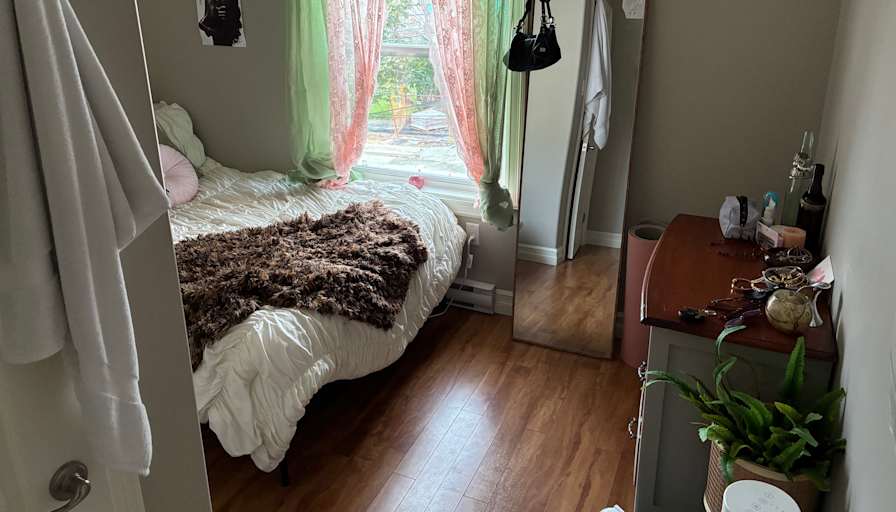 Ivy's room