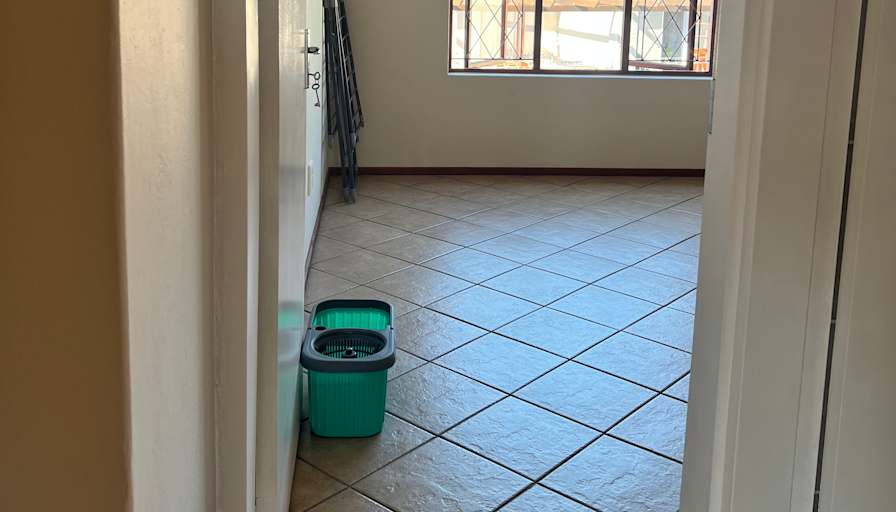 Qhawe's room
