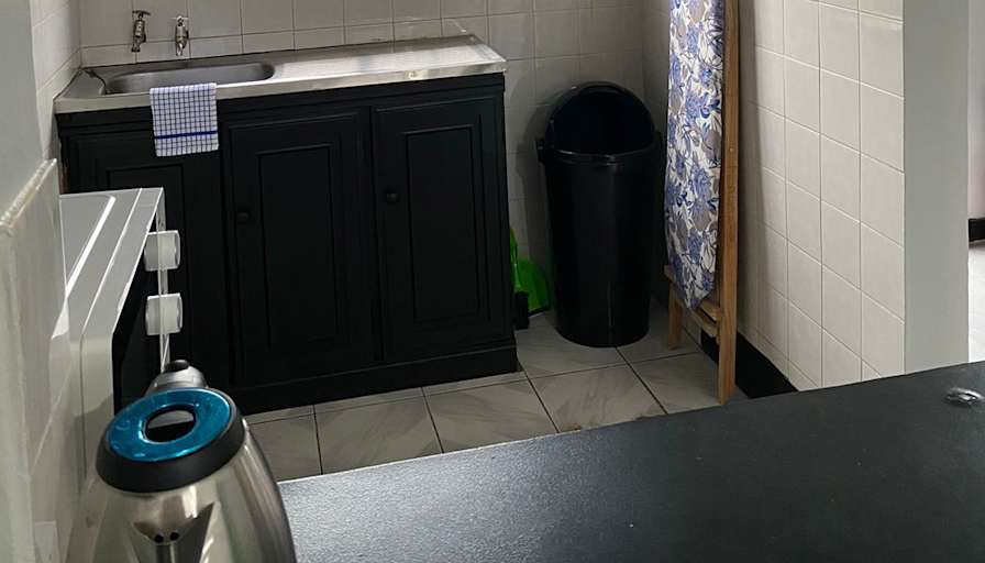 Ayanda Ndamase's room