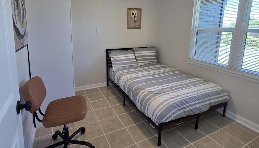 Gal's room