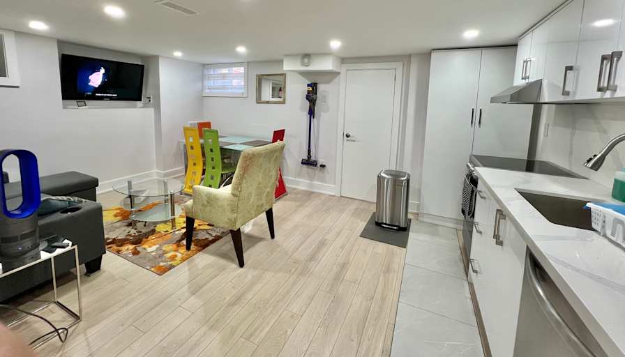 Mark Kay's room
