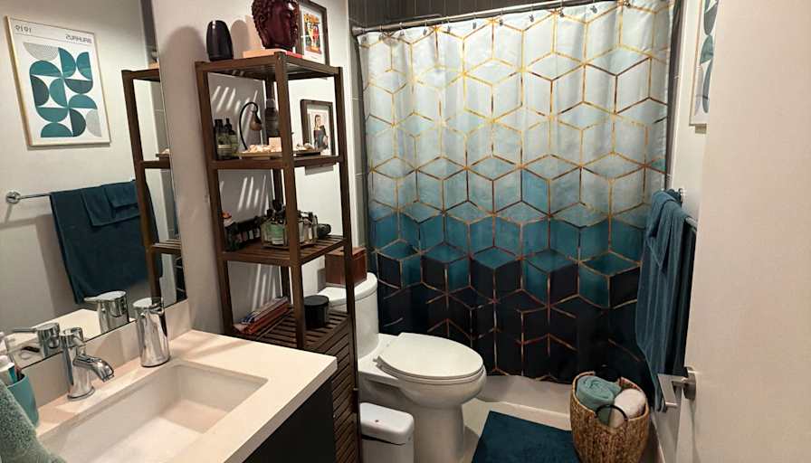 Mauricio Mendoza's room