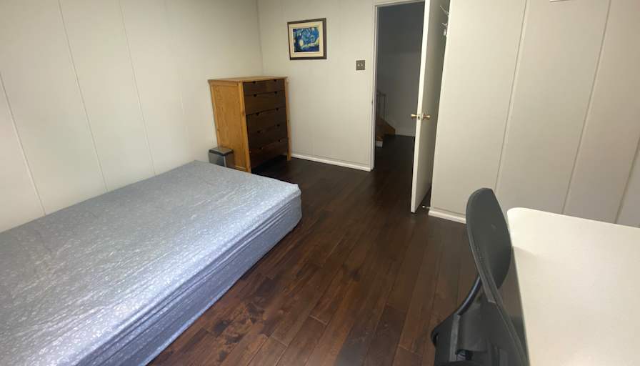 Jisu Lee's room