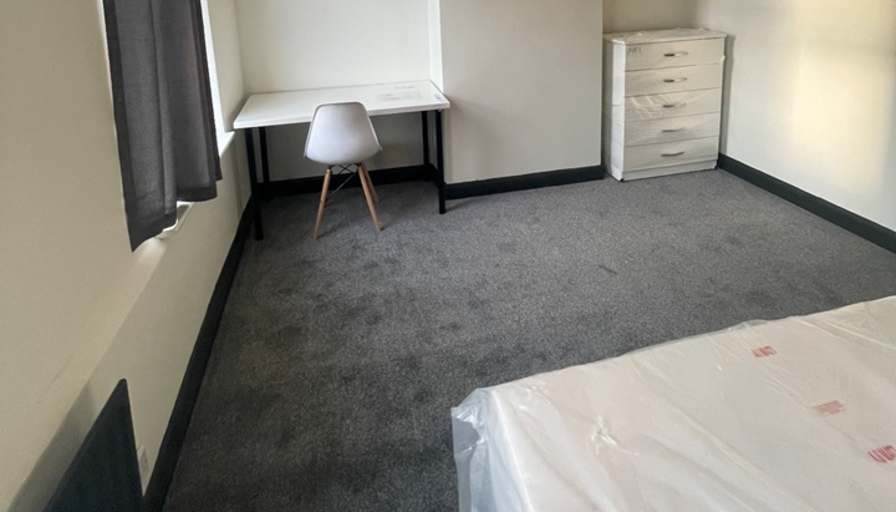 Upper Residence Property Ltd.'s room