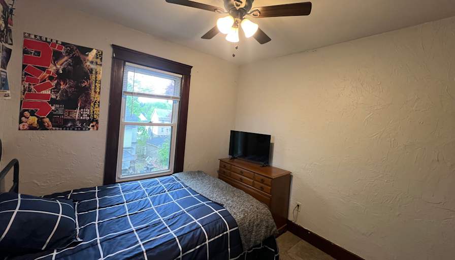 Dante's room