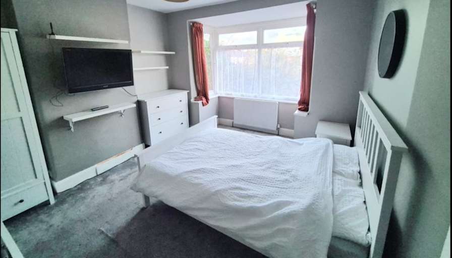 Dan's room