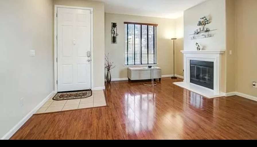 Johnny Nguyen's room
