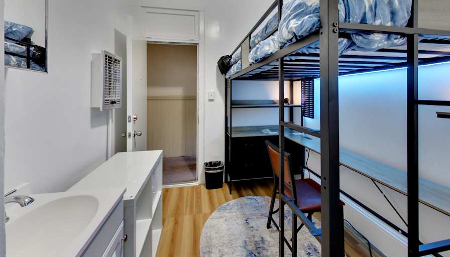 Ike's room