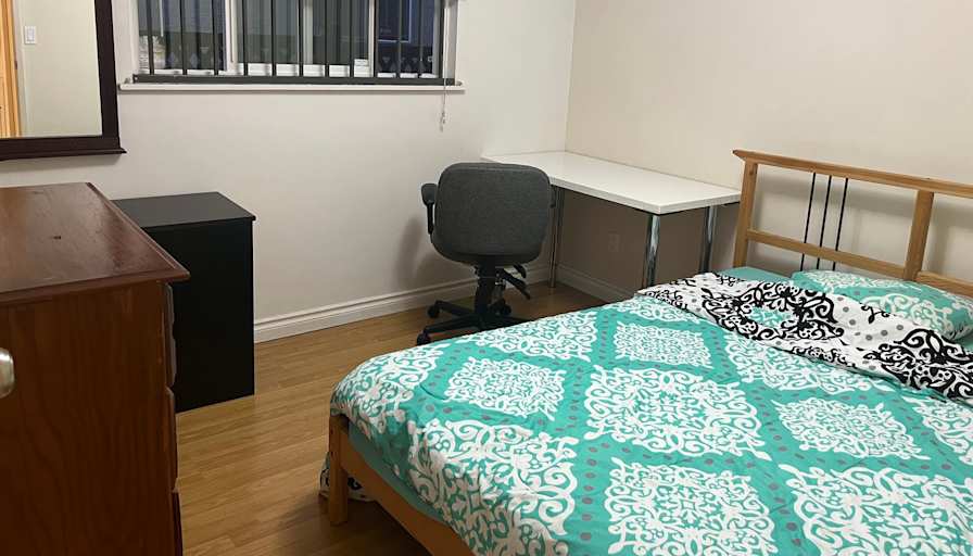 Kayna's room