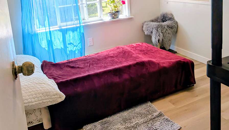 Eva's room