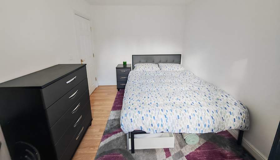 Azhar thompson's room