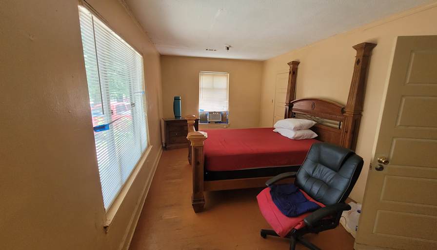 Deunta''s room