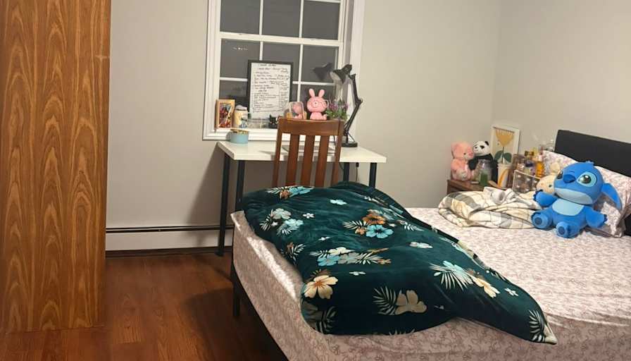 Prabhjot Kaur Dhaliwal's room
