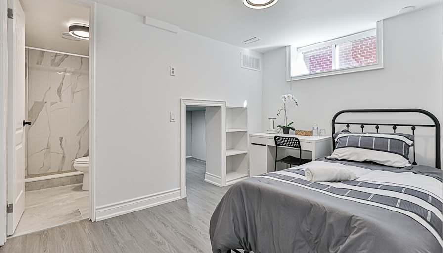 Jenny's room
